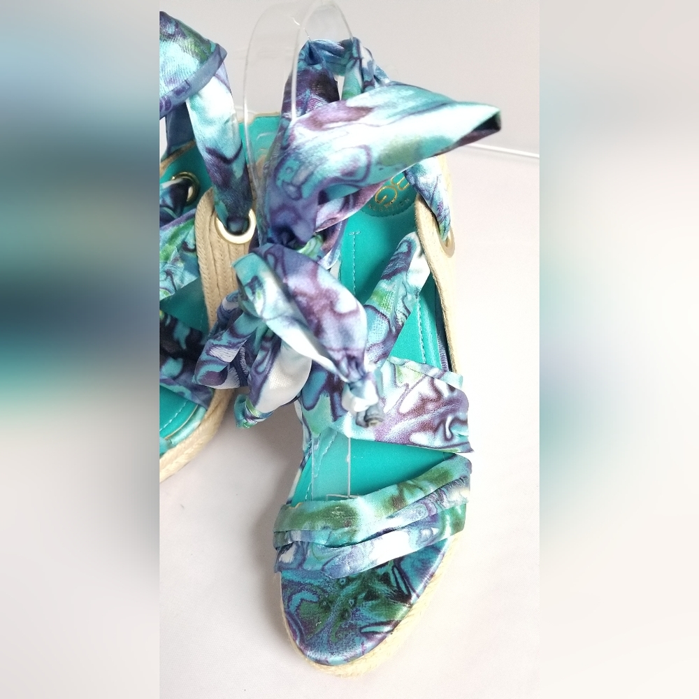 Bcbg Generation Blue Pattern Fabric Wrap Ankle Es… - image 2